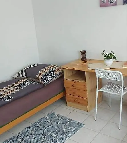 Kekturas-tora Nyilo Privat Berlemeny Gasthof *