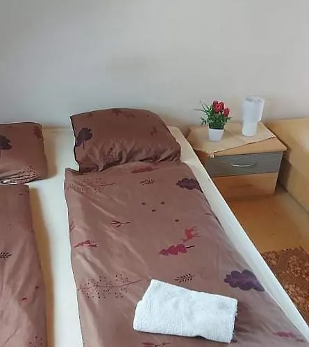 Kekturas-tora Nyilo Privat Berlemeny Gasthof *